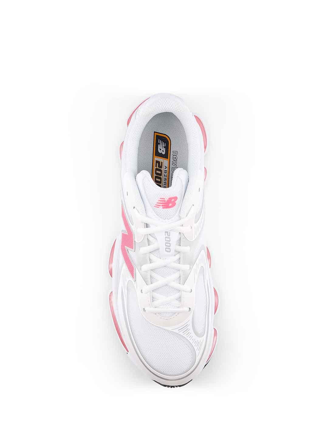 New Balance 2000 sneakers bianco e fucsia