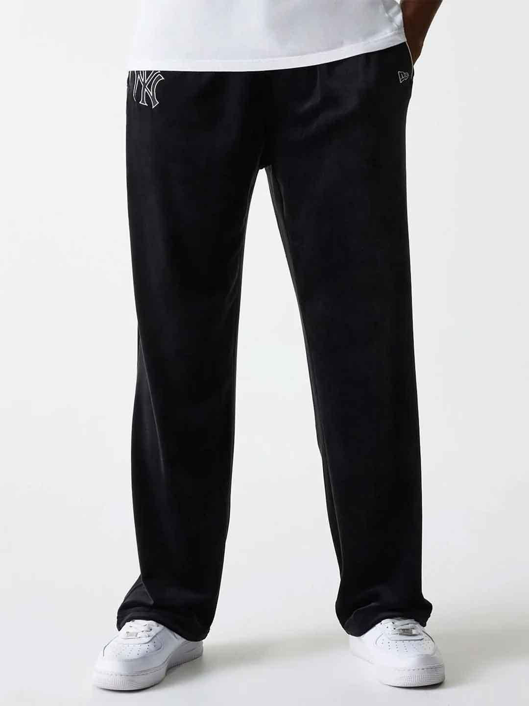 New Era pantalone nero in ciniglia
