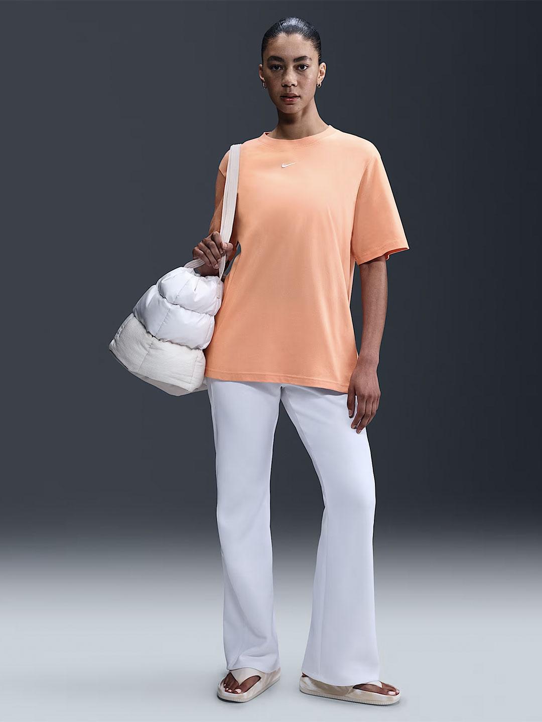 Nike t-shirt arancio con logo bianco