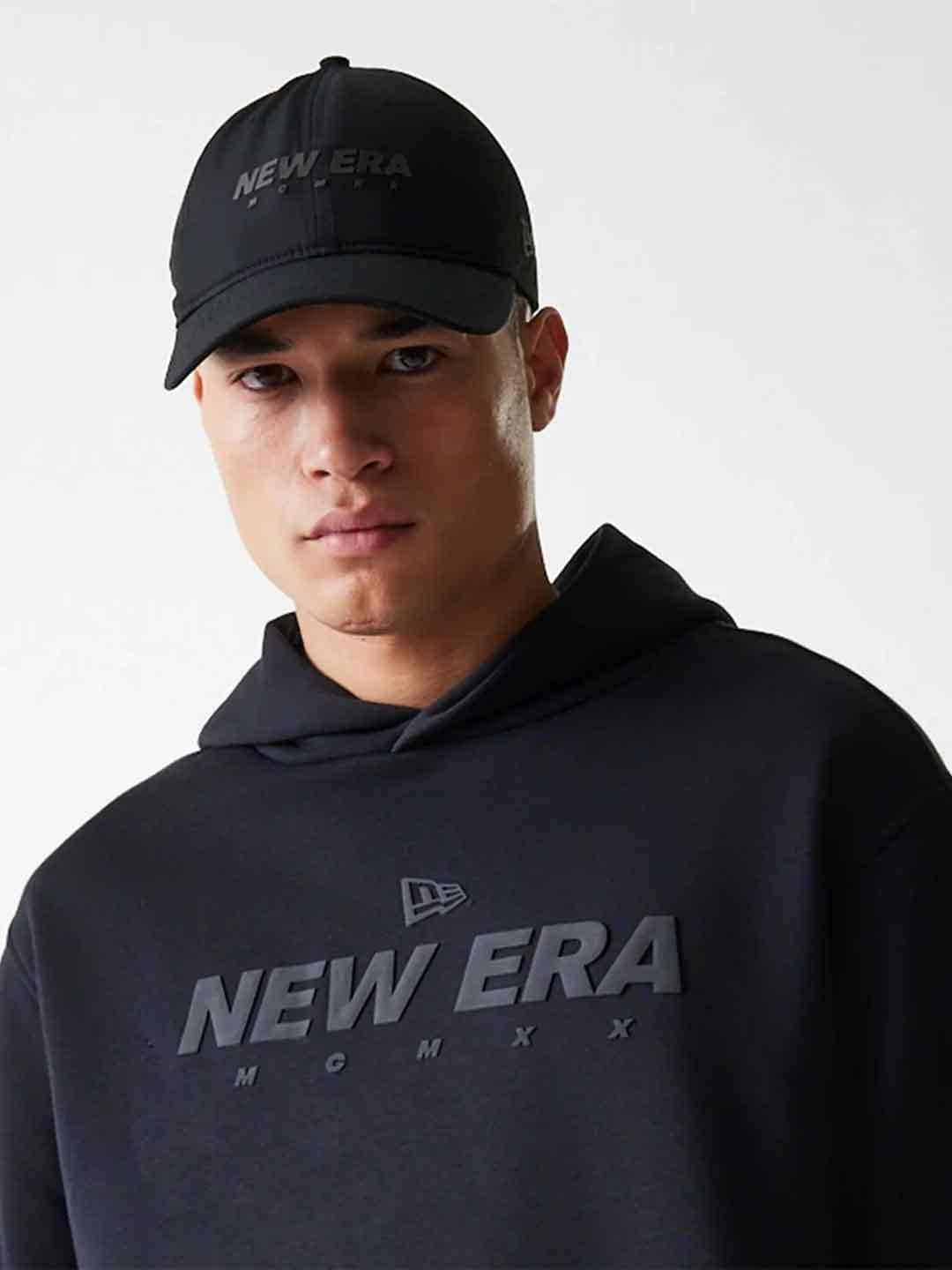 New Era felpa nero over con cappuccio