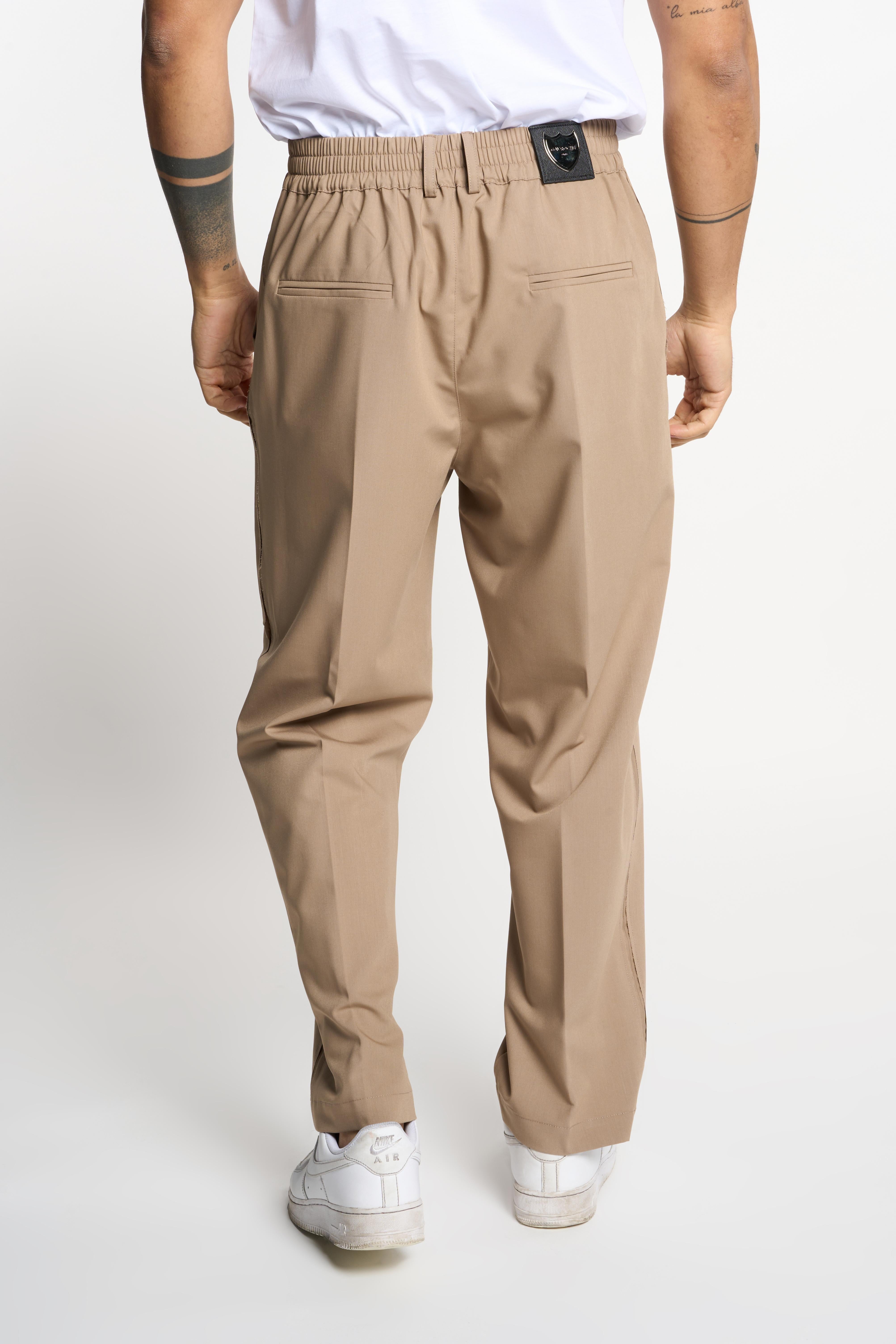 Gavroche pantaloni beige con scudetto