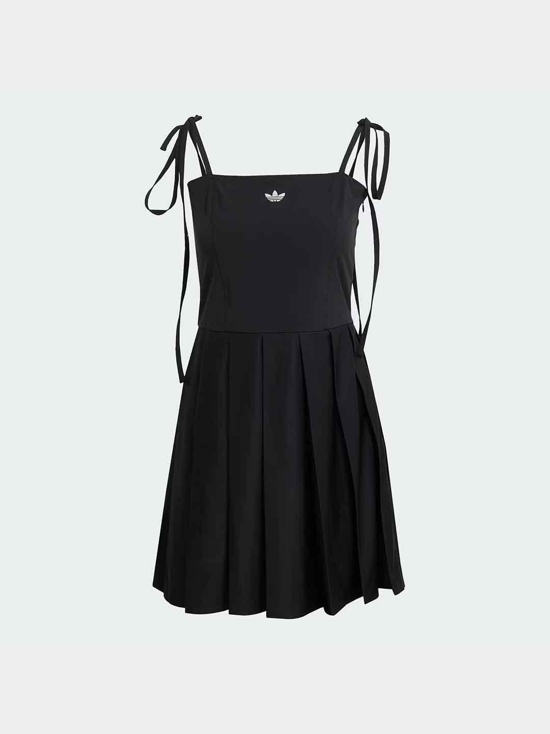 Adidas abito nero corto