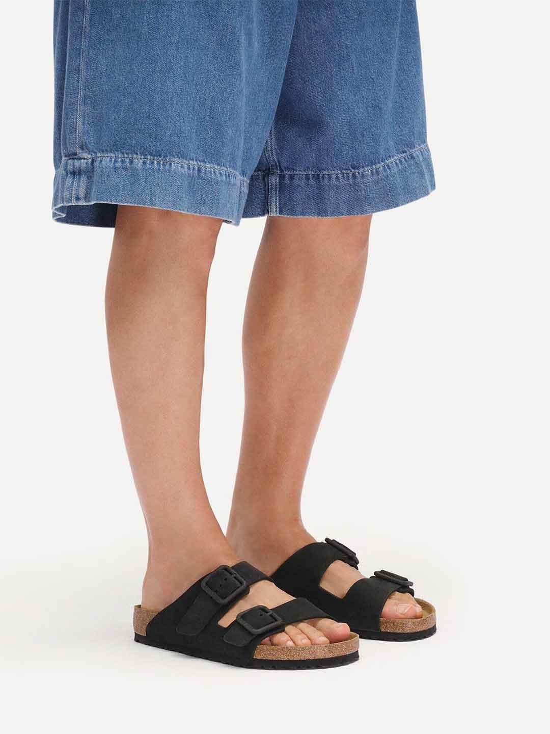 Birkenstock Arizona Wire Buckle sandali nero