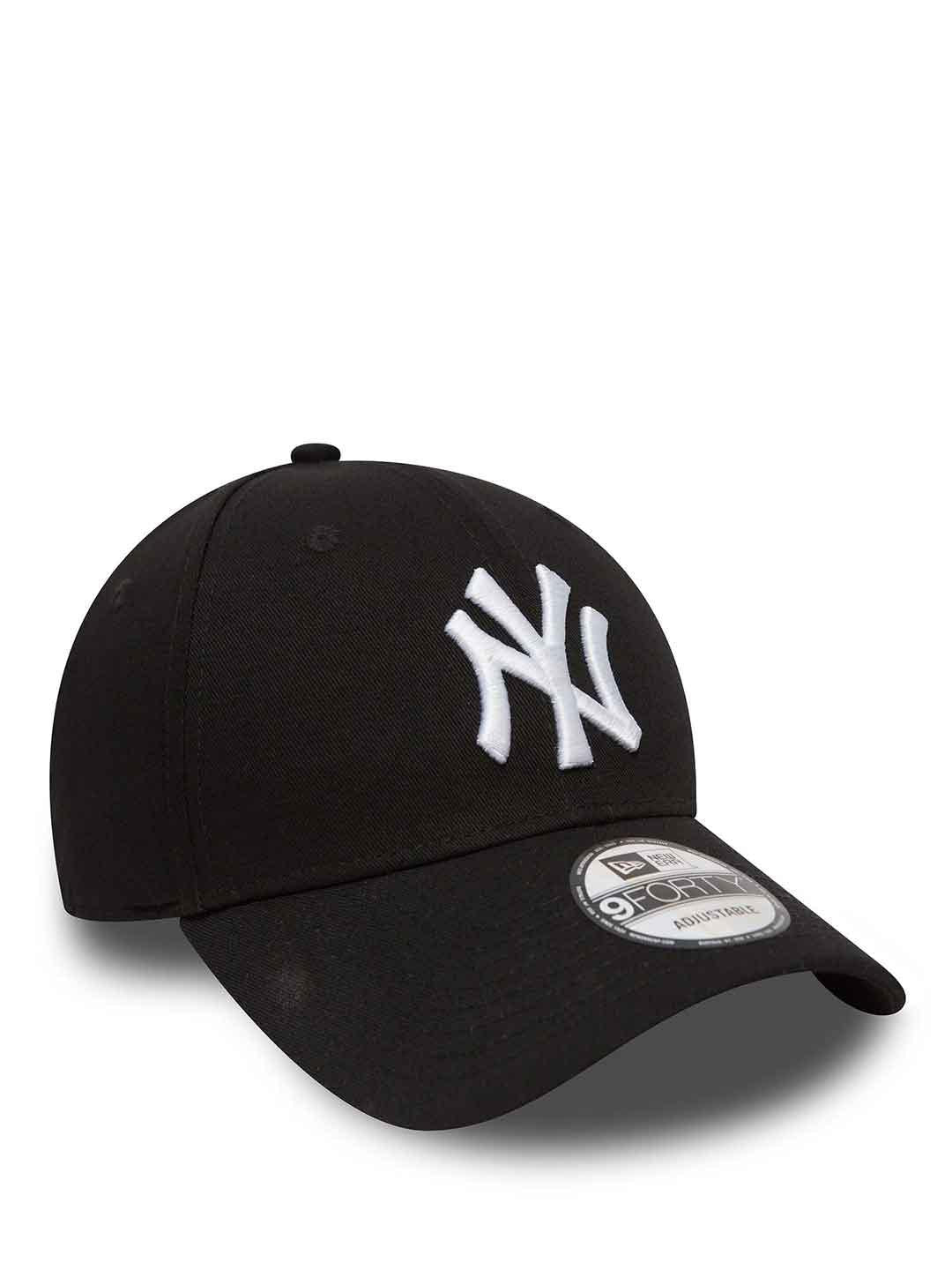 New Era 9Forty cappello nero con logo bianco