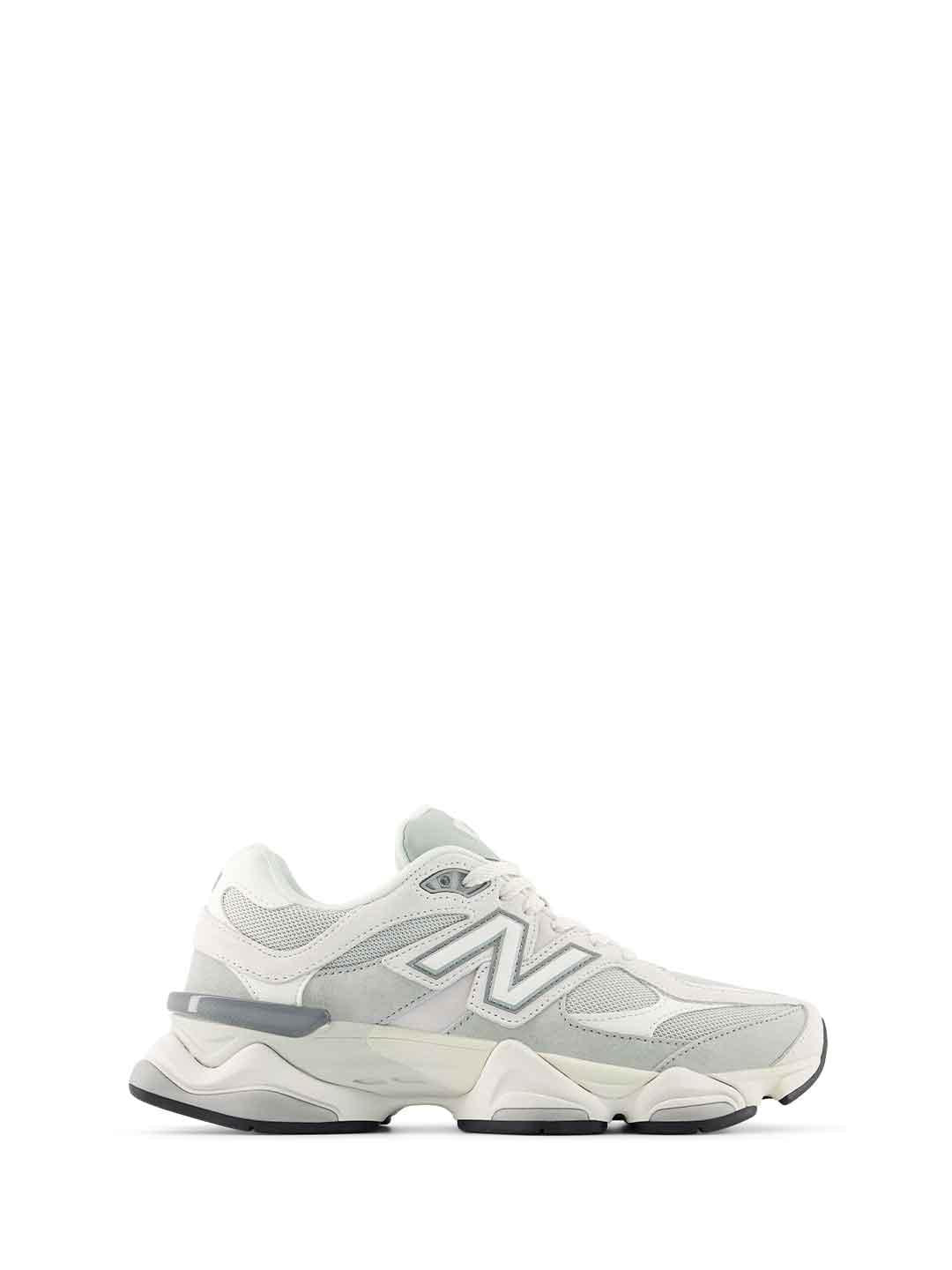 New Balance 9060 sneakers bianco con linguetta verde