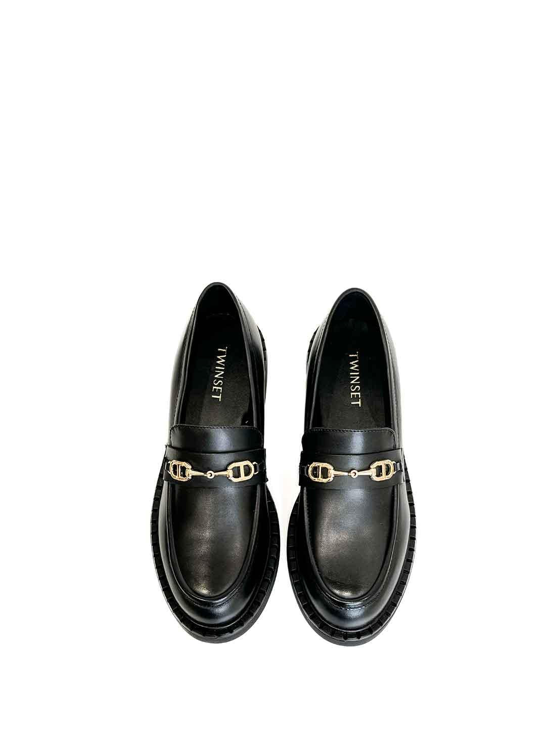 Twinset mocassini nero con logo oval T