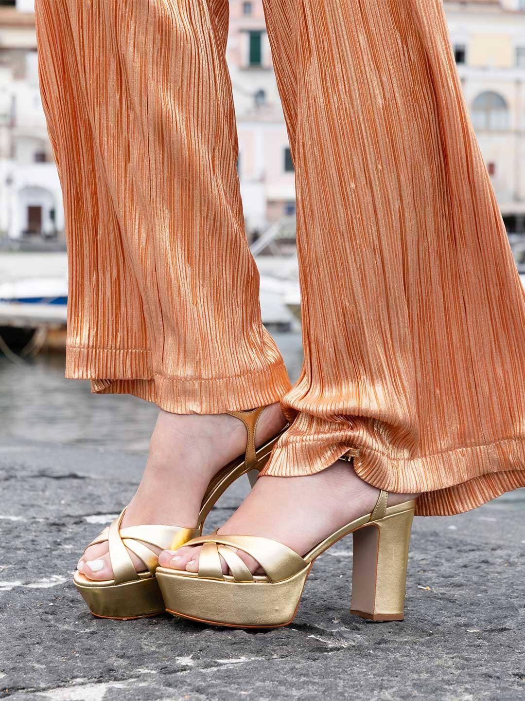 Schutz Keefa Sandal sandali oro