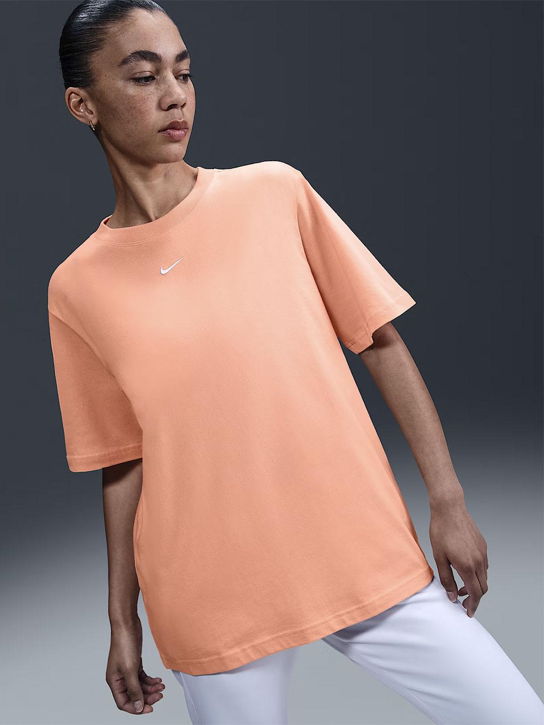 Nike t-shirt arancio con logo bianco