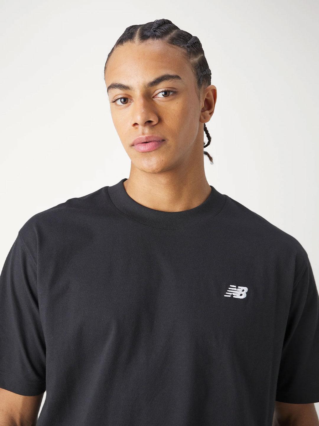New Balance t-shirt nero con logo