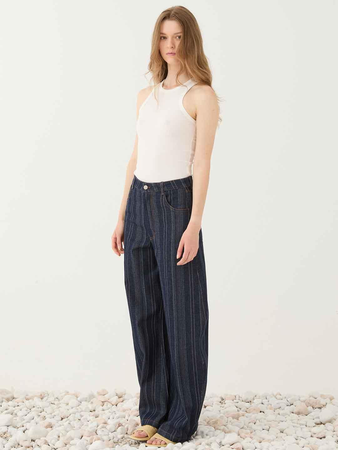 Eleh jeans blu con cuciture