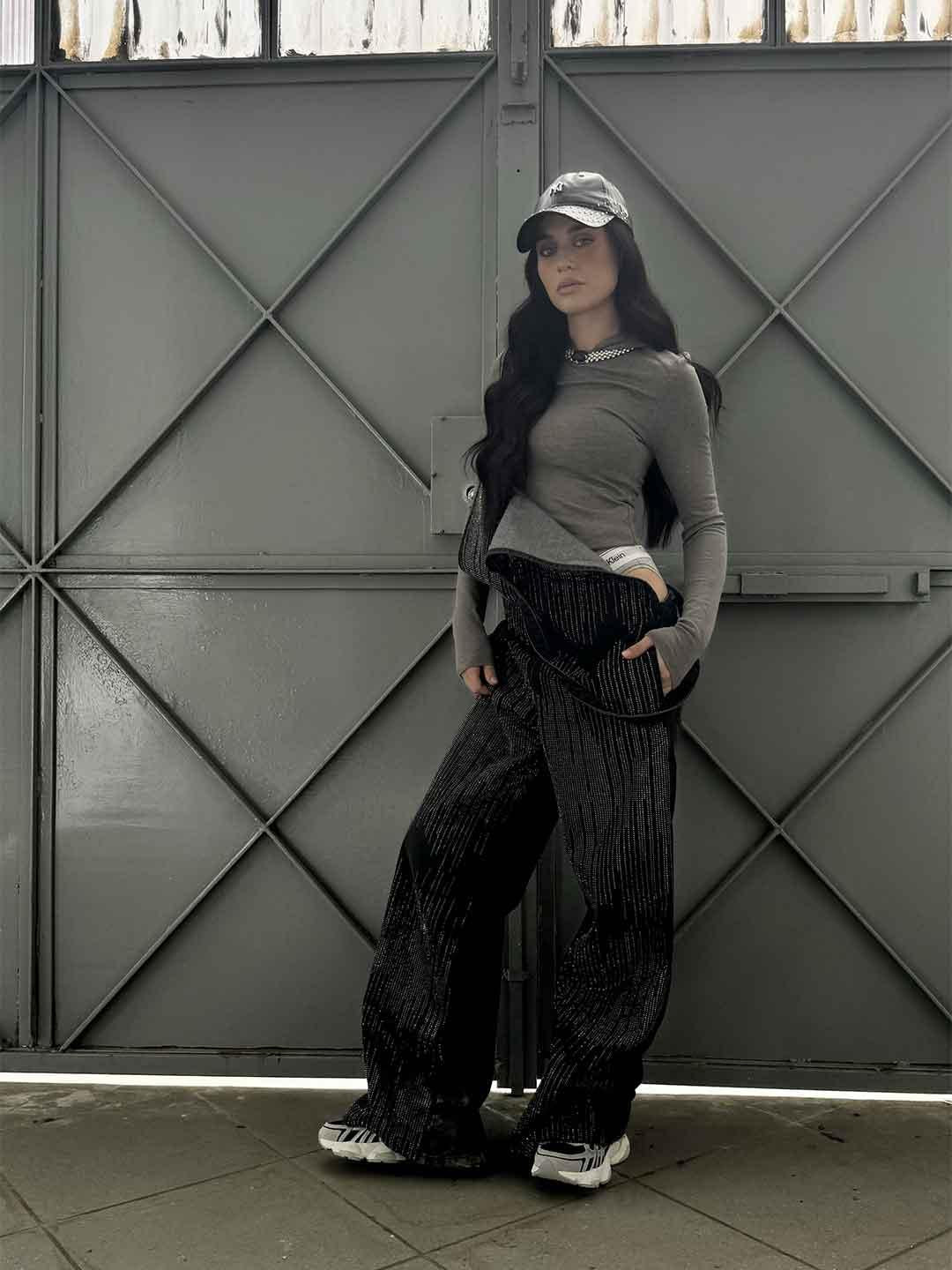 Silence salopette nero in denim con strass
