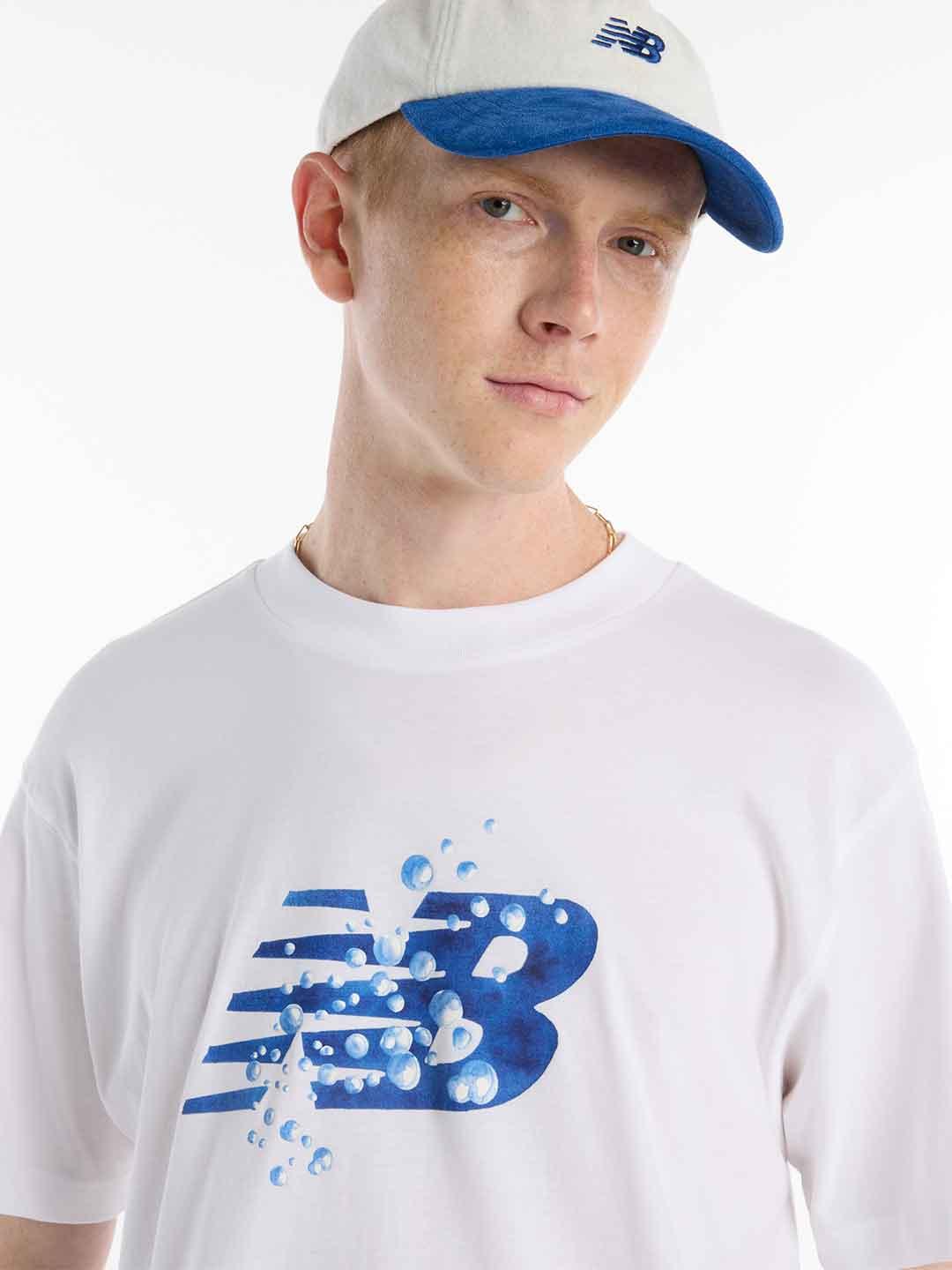 New Balance t-shirt bianco con logo blu