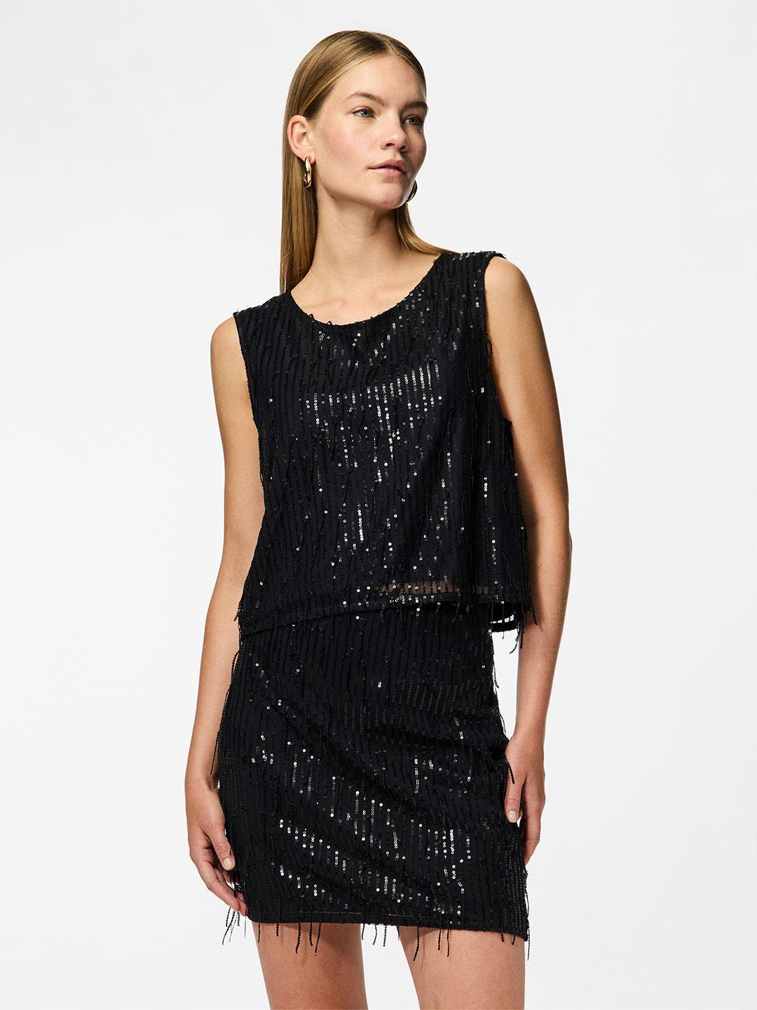 Pieces top nero con pailettes