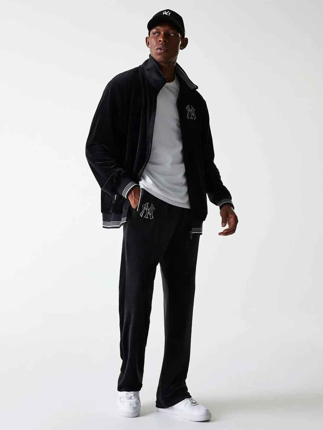 New Era pantalone nero in ciniglia