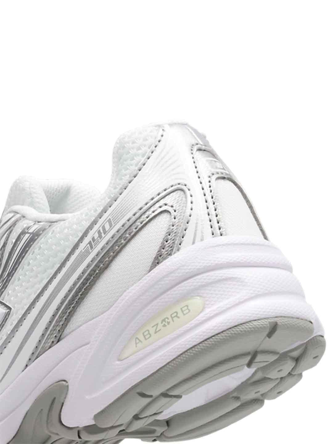 New Balance 740 sneakers bianco e argento