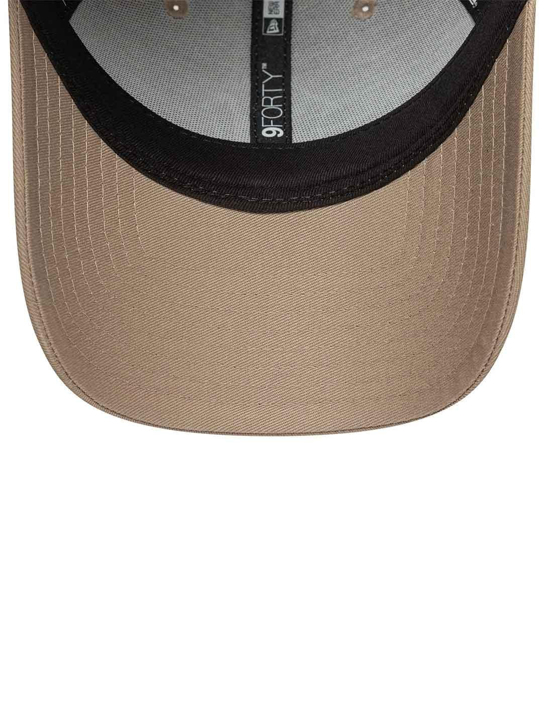 New Era 9Forty cappello beige outline