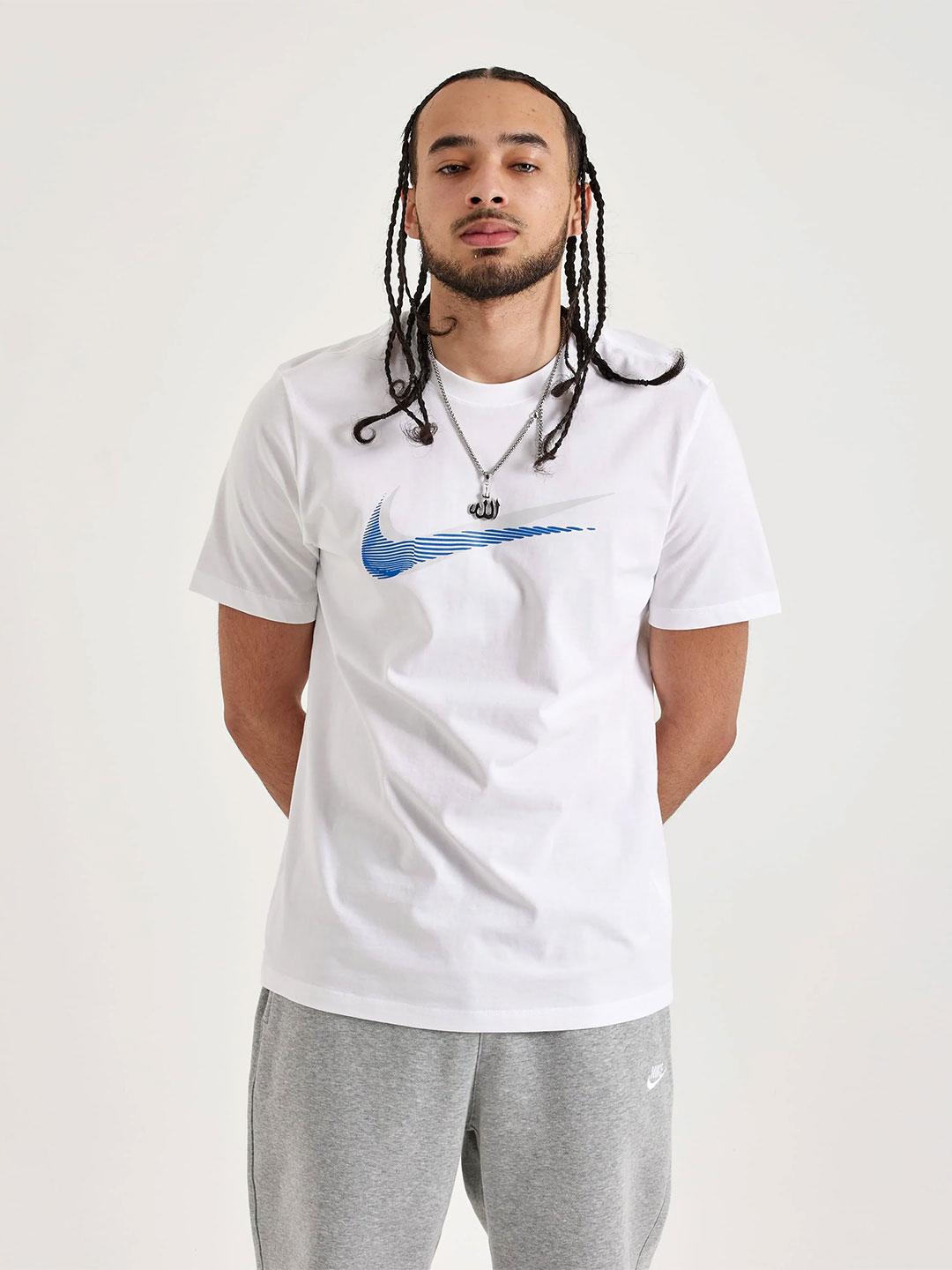 Nike t-shirt bianco con logo blu