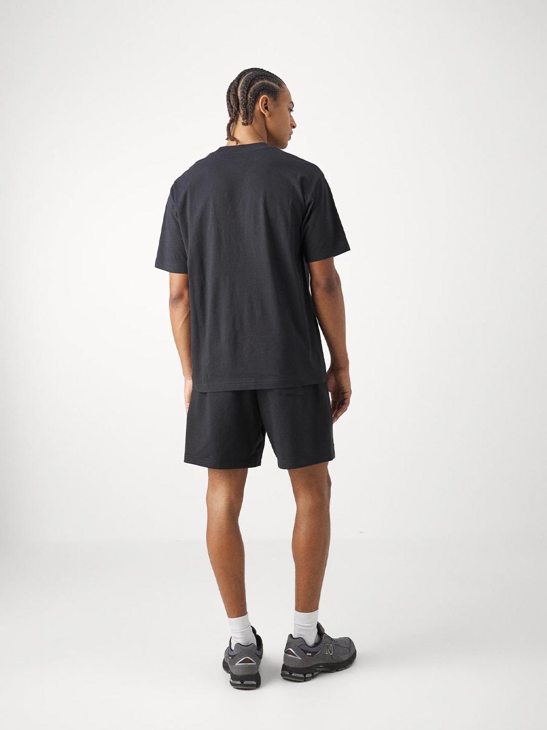 New Balance t-shirt nero con logo