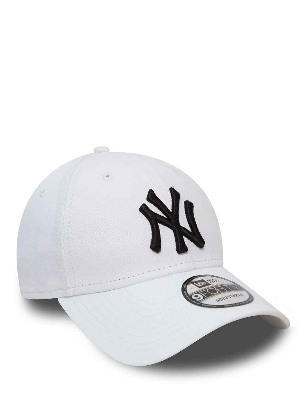 New Era 9Forty cappello bianco con logo nero