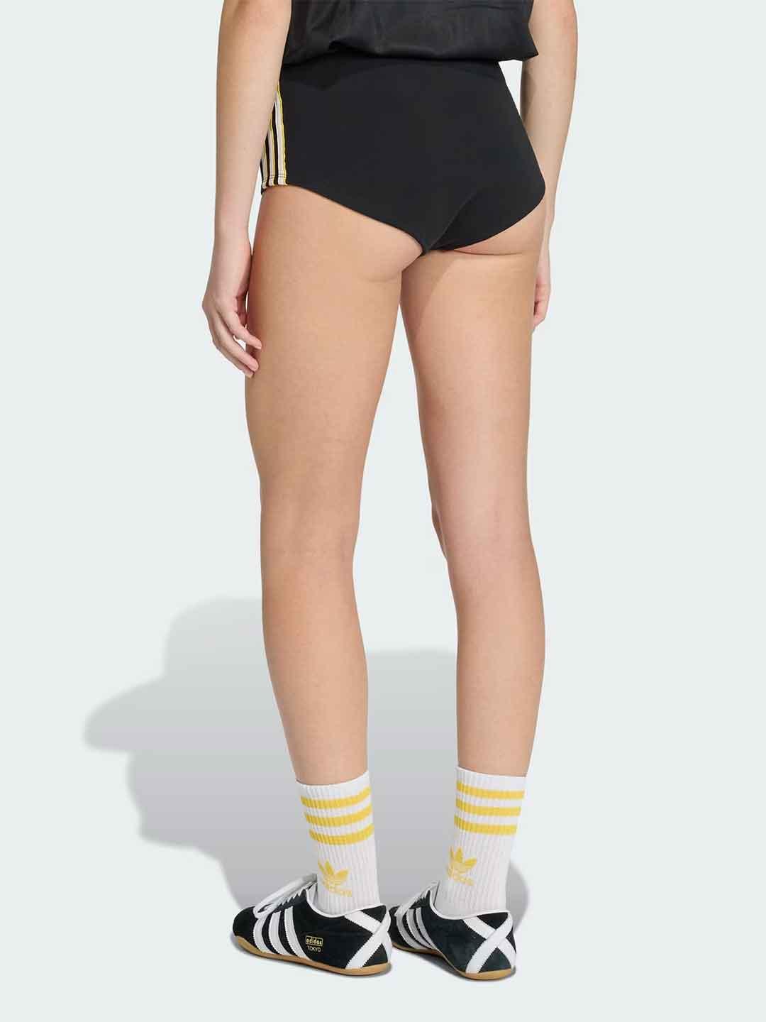 Adidas shorts nero a culotte