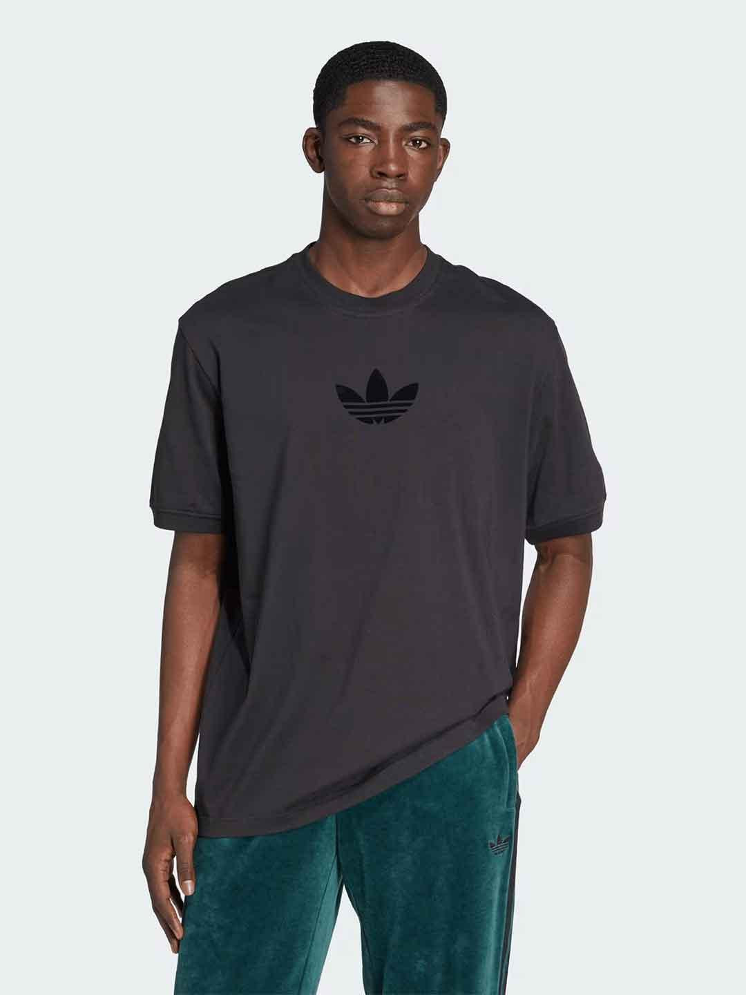 Adidas t-shirt nero oversize