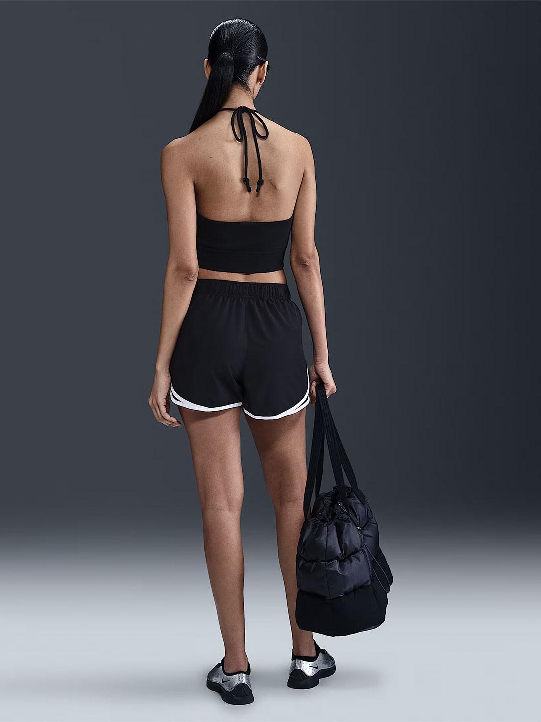 Nike top nero con scollo all'americana