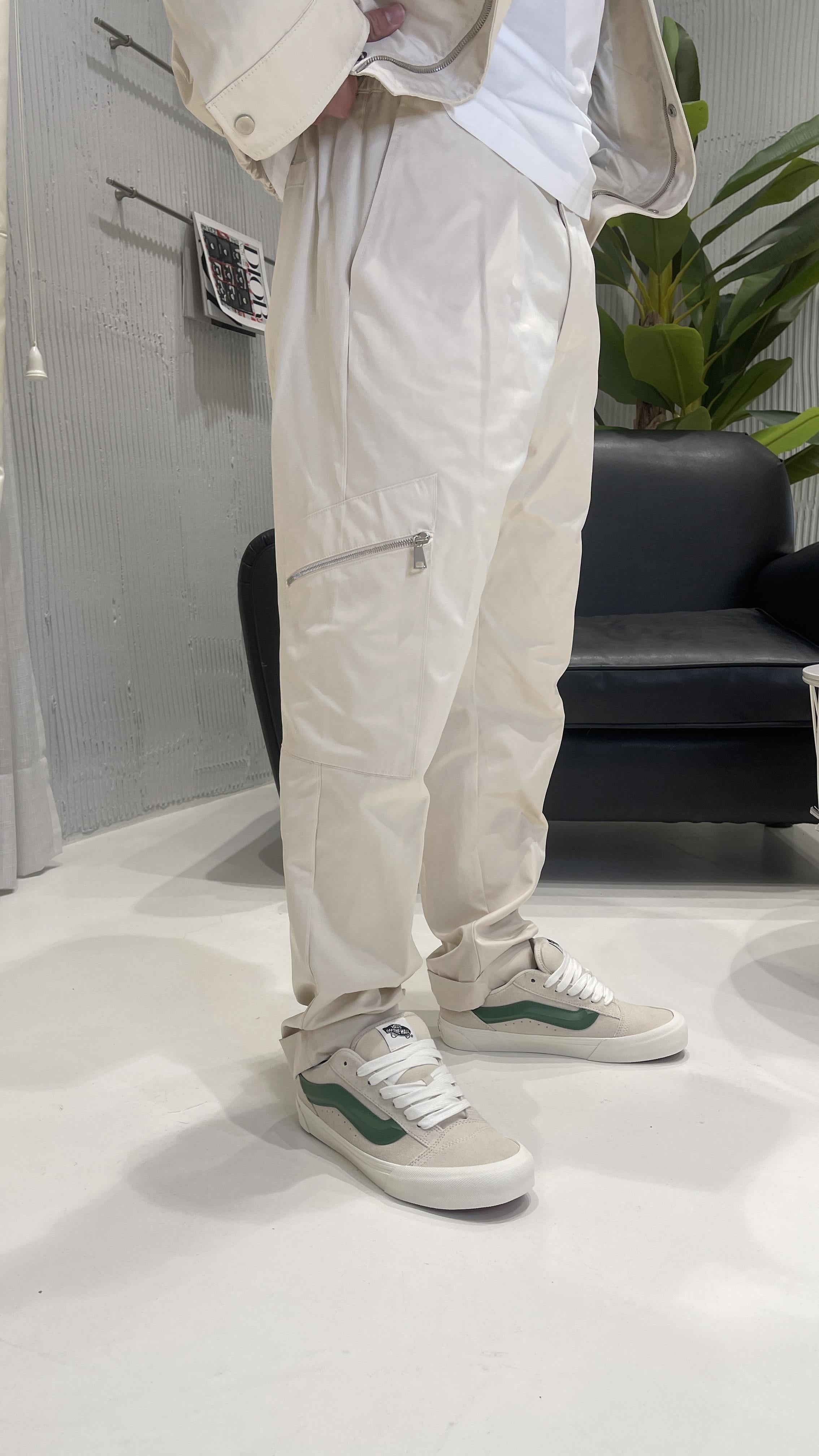 Pret A Porter pantaloni panna con tasche con zip