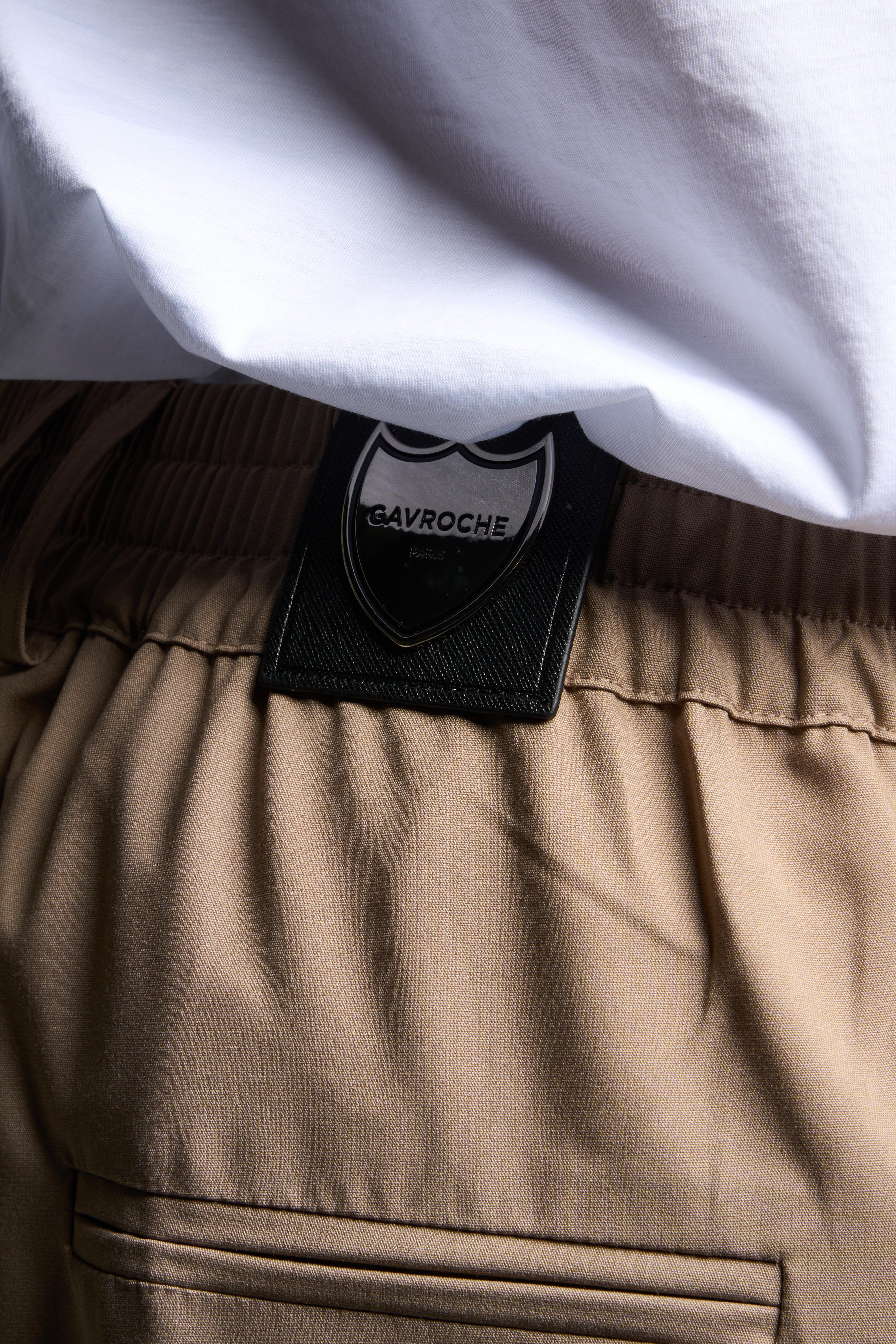 Gavroche pantaloni beige con scudetto