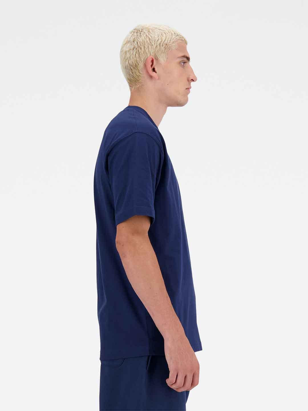 New Balance t-shirt blu con logo bianco