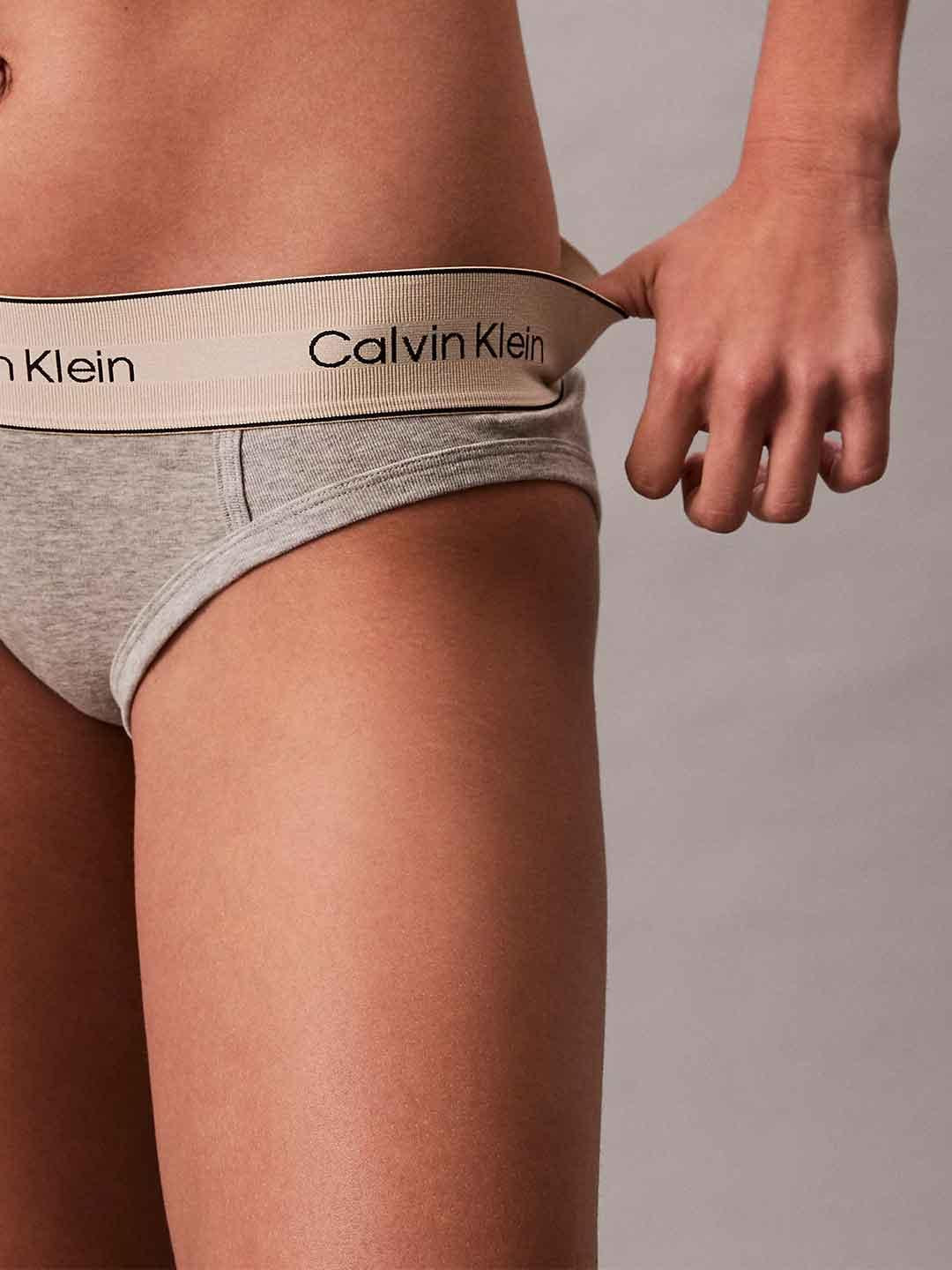 Calvin Klein slip grigio con elastico beige logato