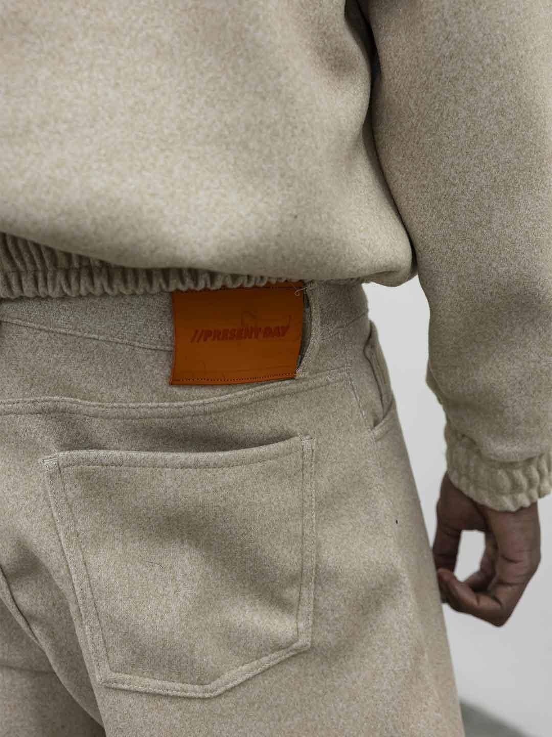 Present Day coordinato beige