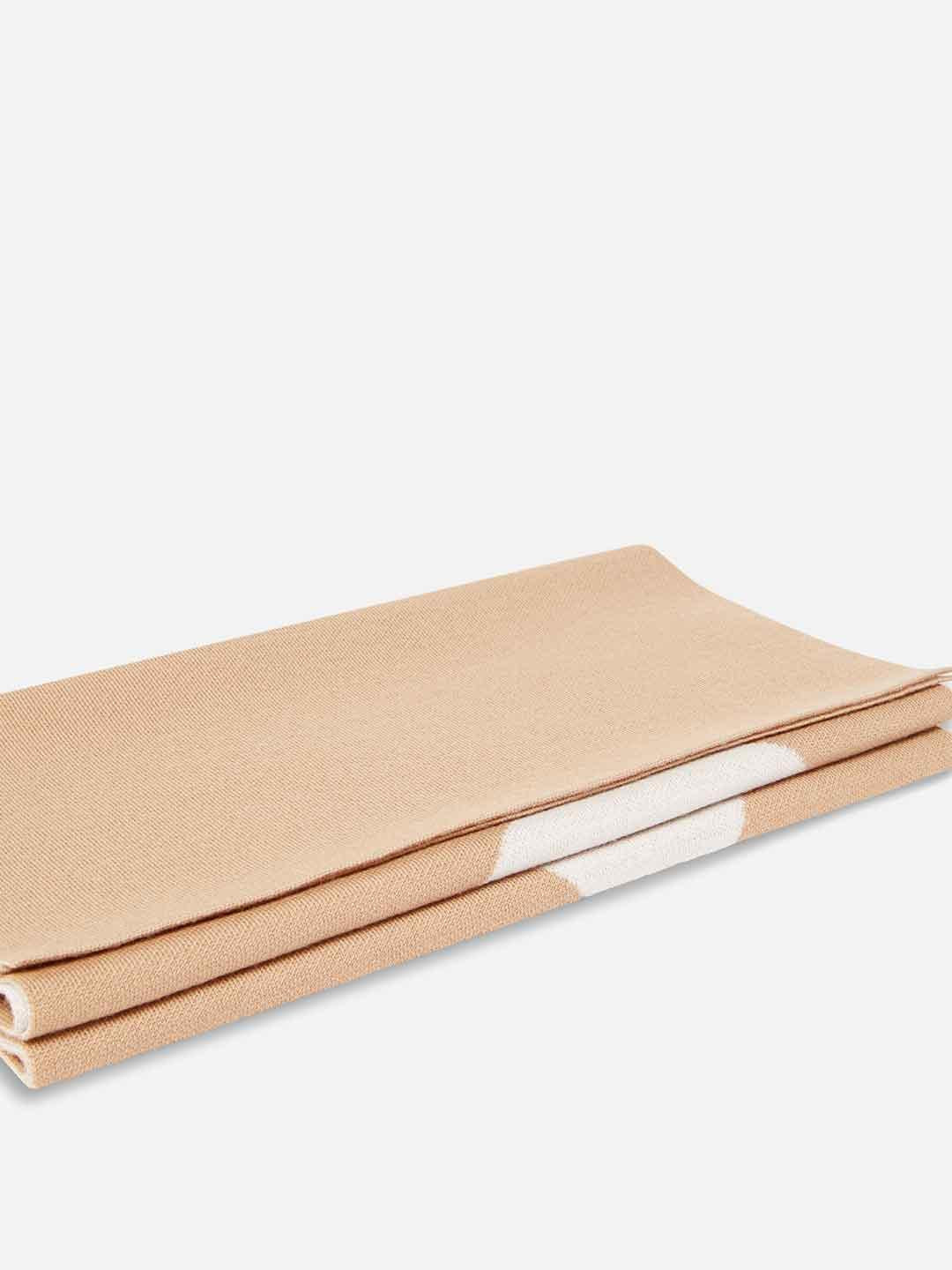 Pinko sciarpa beige con logo lettering