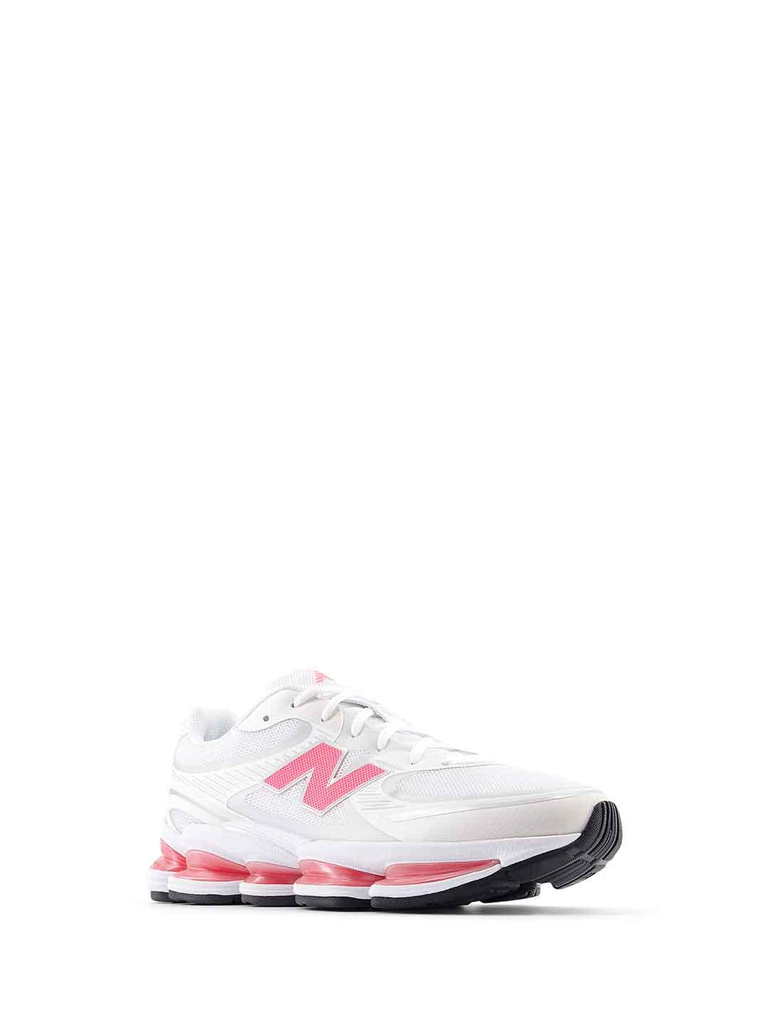 New Balance 2000 sneakers bianco e fucsia