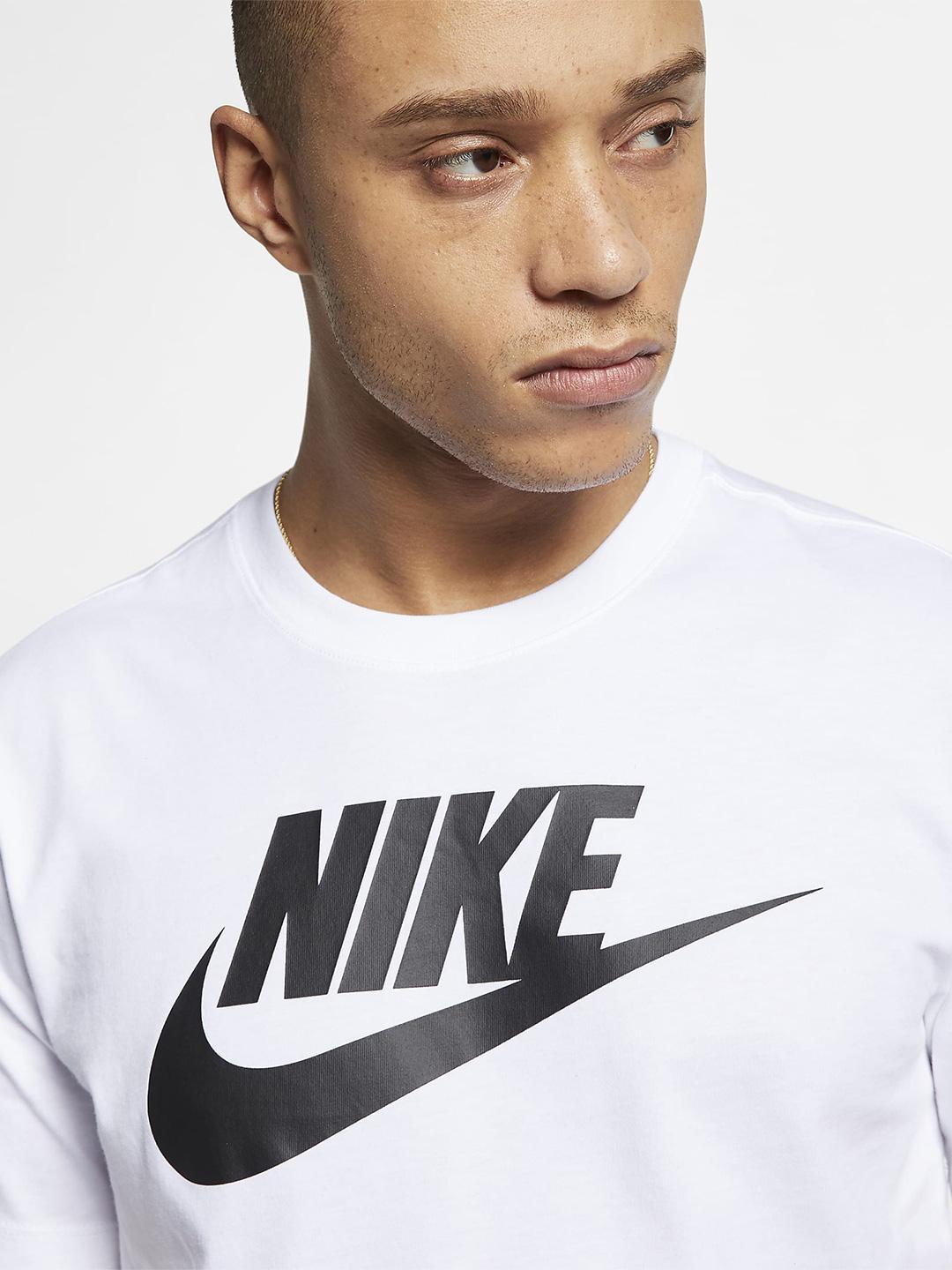 Nike t-shirt bianco con logo nero