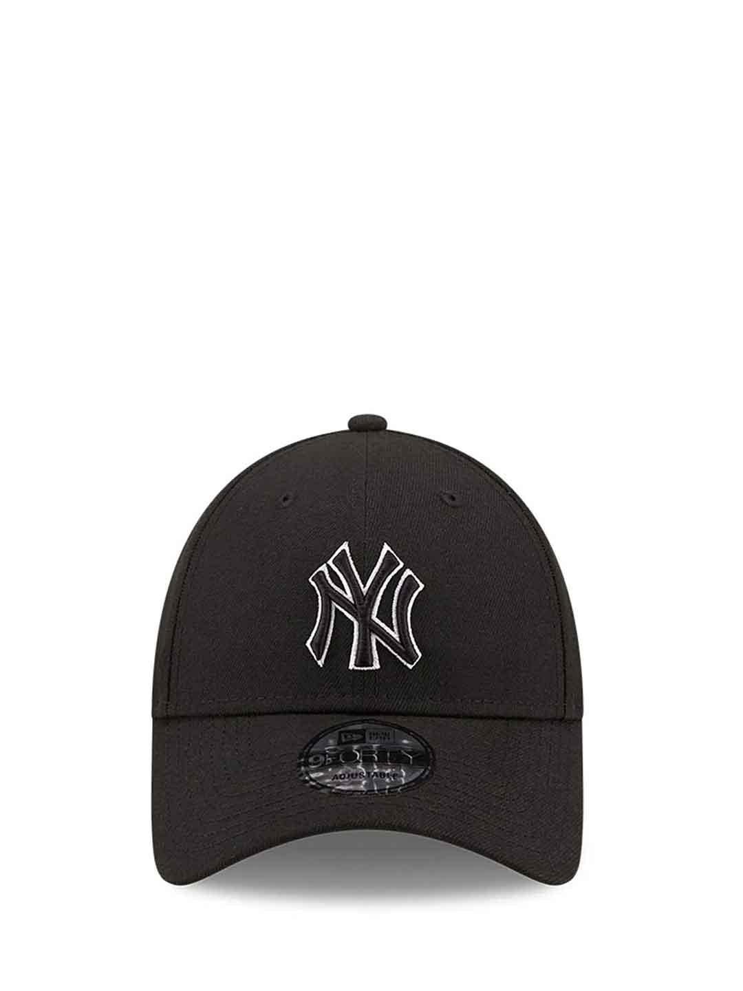 New Era 9Forty cappello nero outline