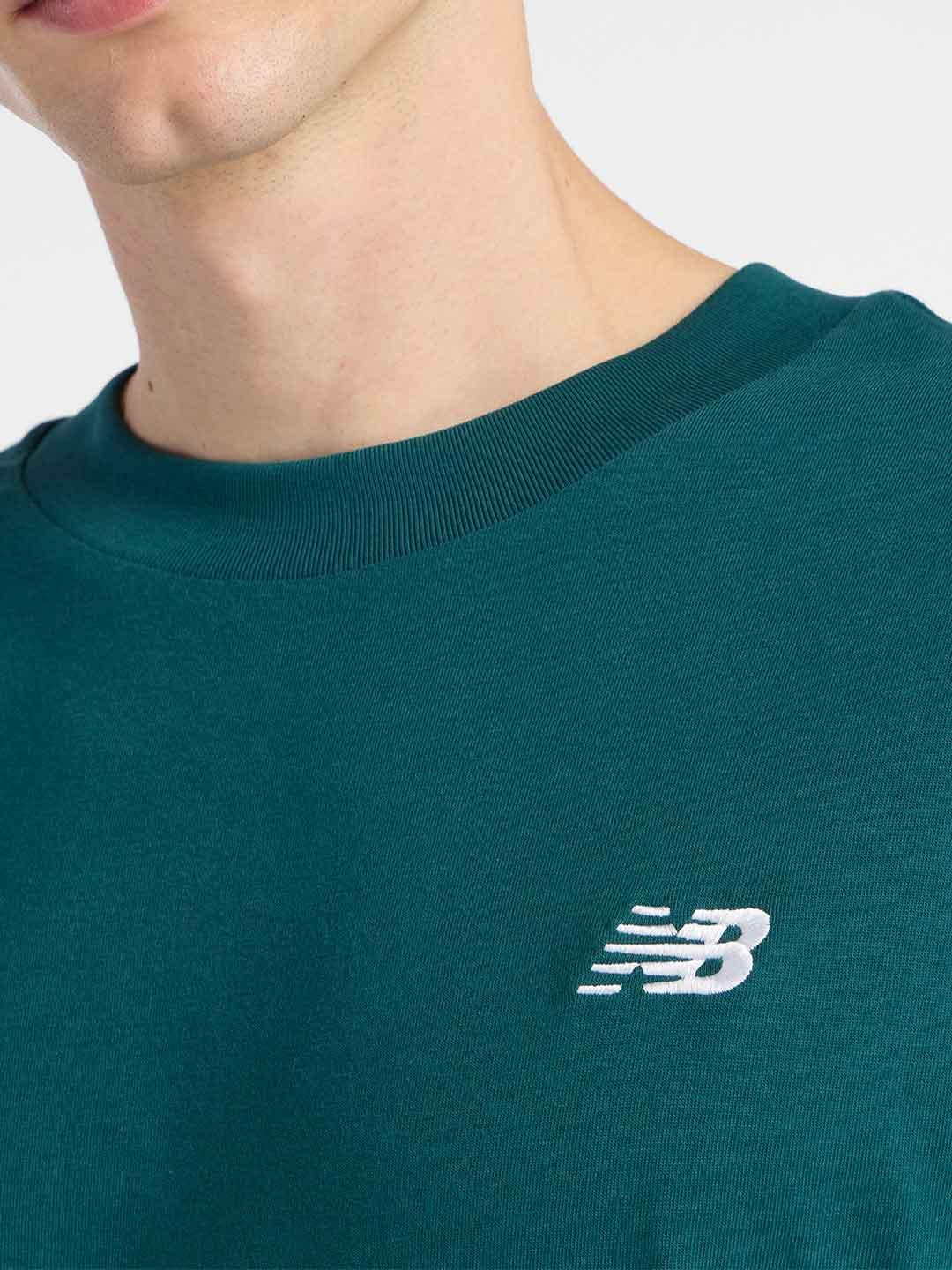 New Balance t-shirt verde con logo bianco