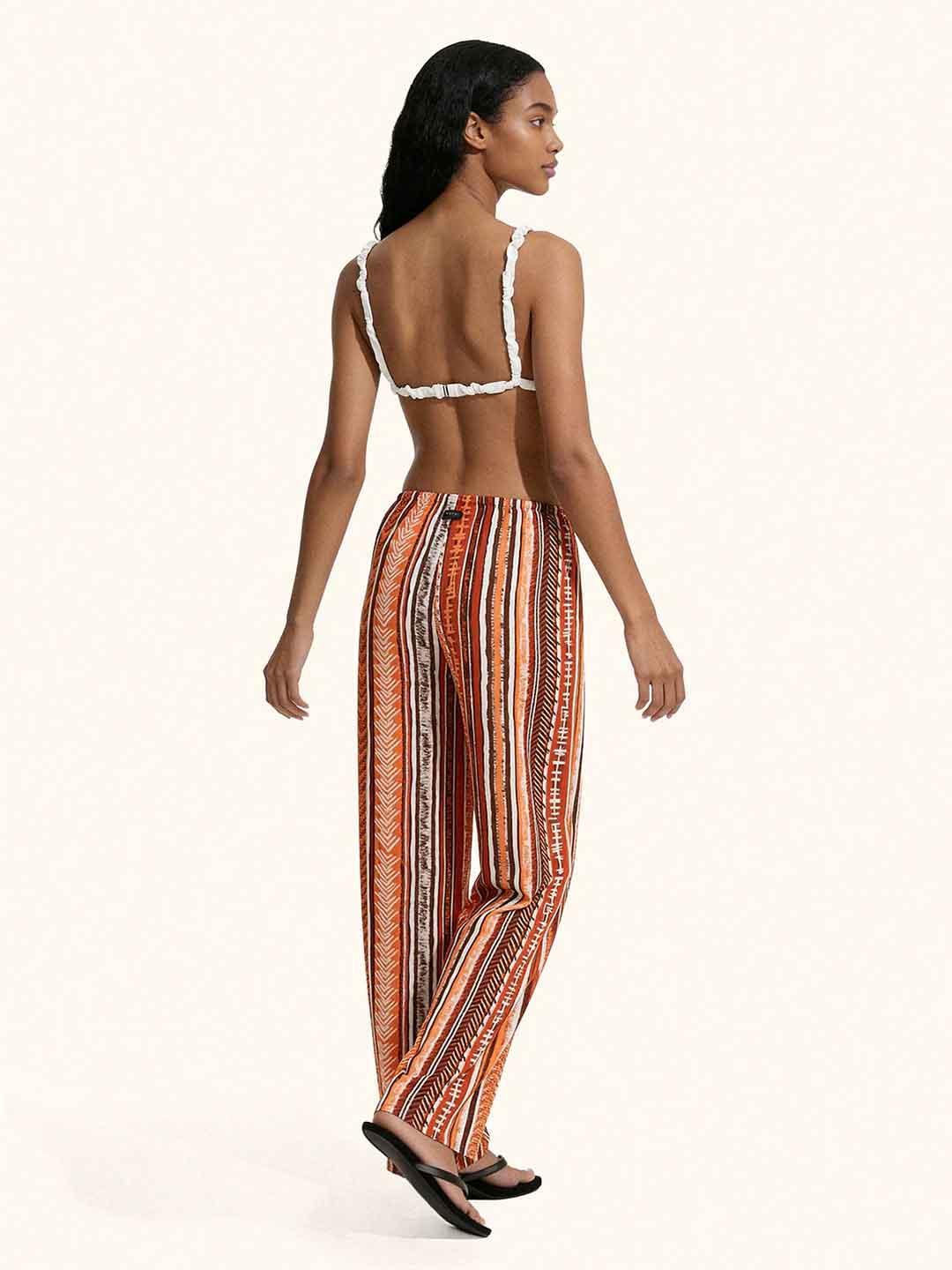 Me Fui pantalone arancio a fantasia