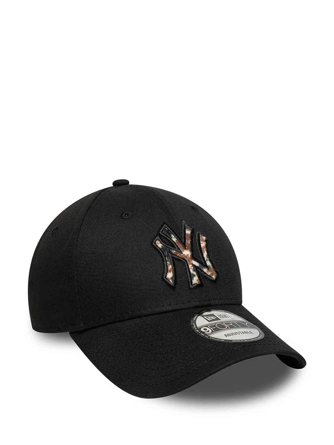 New Era 9Forty cappello nero con logo mucca NY