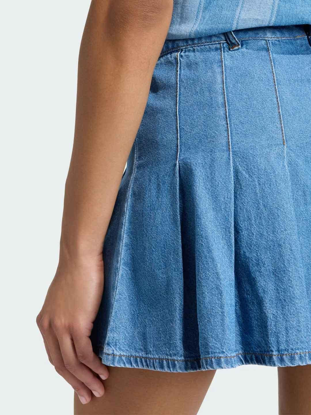 Adidas gonna in jeans corta