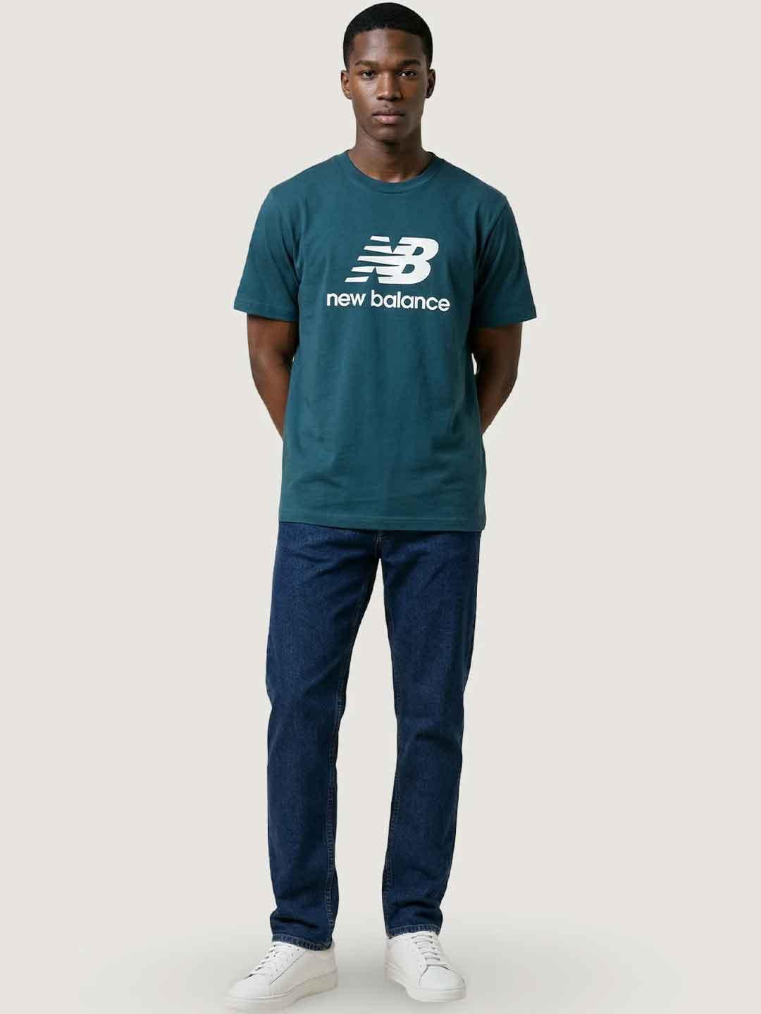 New Balance t-shirt verde con logo bianco