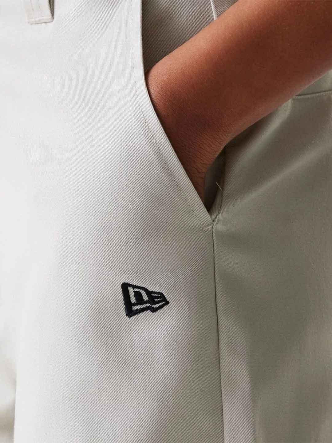 New Era pantalone beige