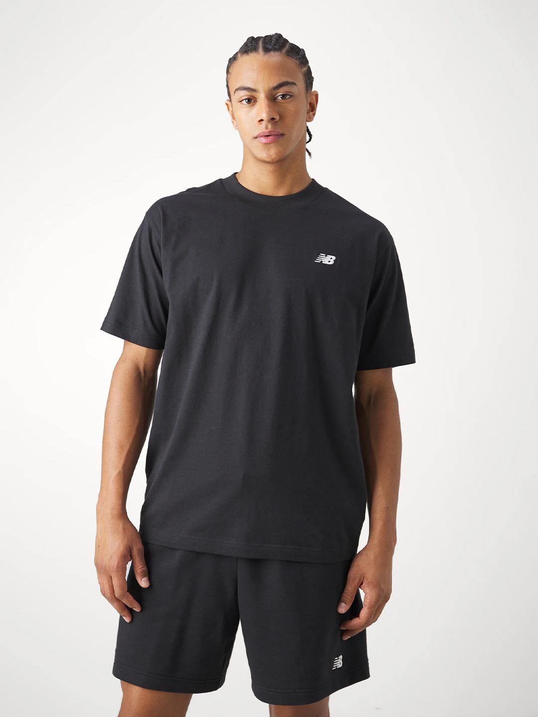 New Balance t-shirt nero con logo