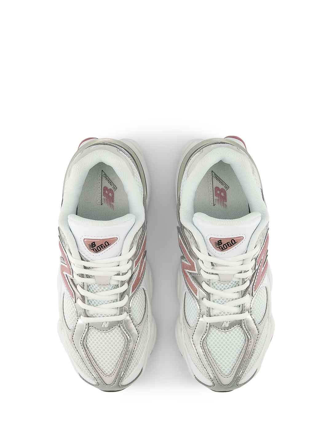 New Balance 9060 sneakers bianco con logo rosa