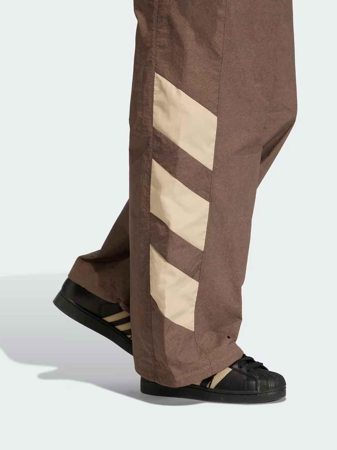 Adidas pantaloni marrone