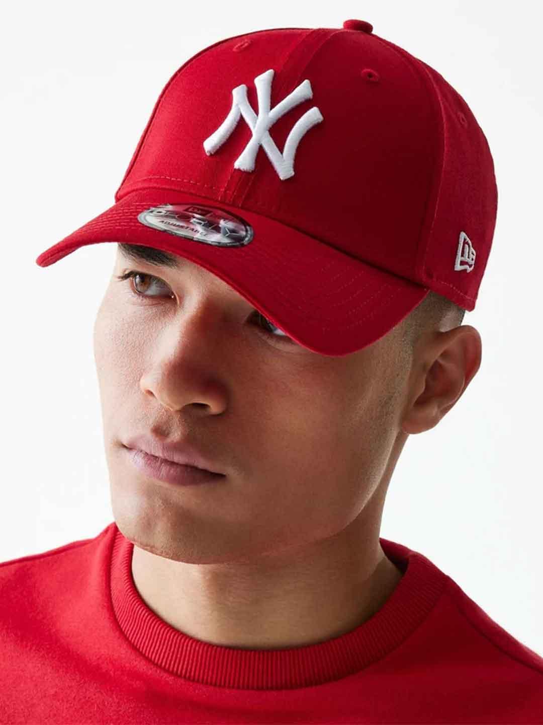 New Era 9Forty cappello rosso con logo bianco