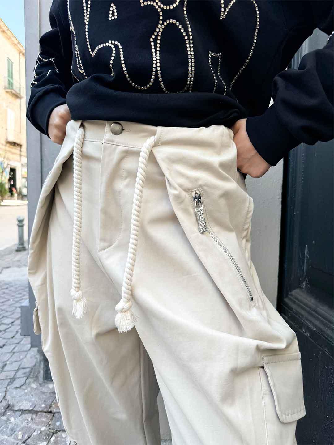 Disclaimer pantaloni beige cargo