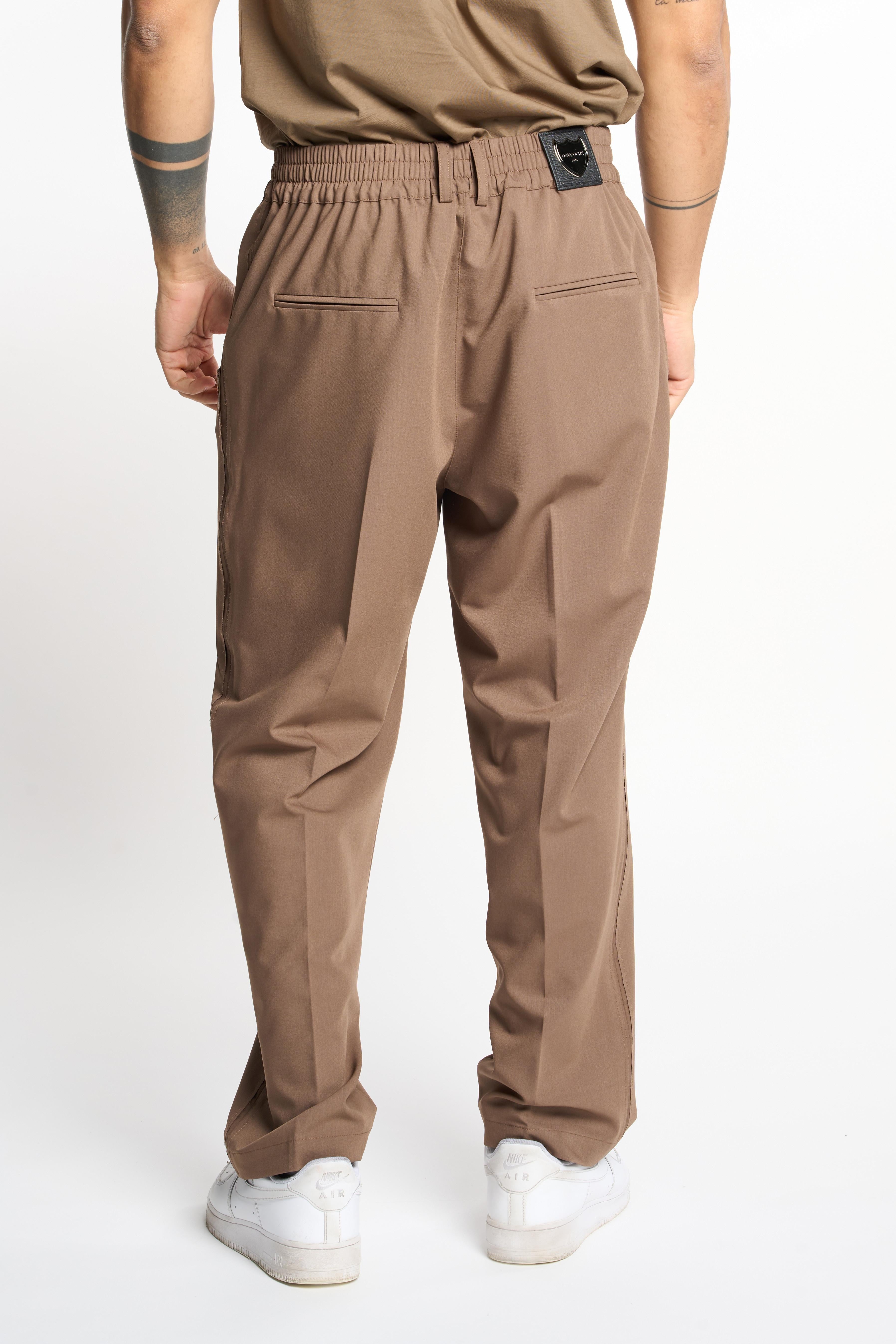 Gavroche pantaloni marrone con scudetto
