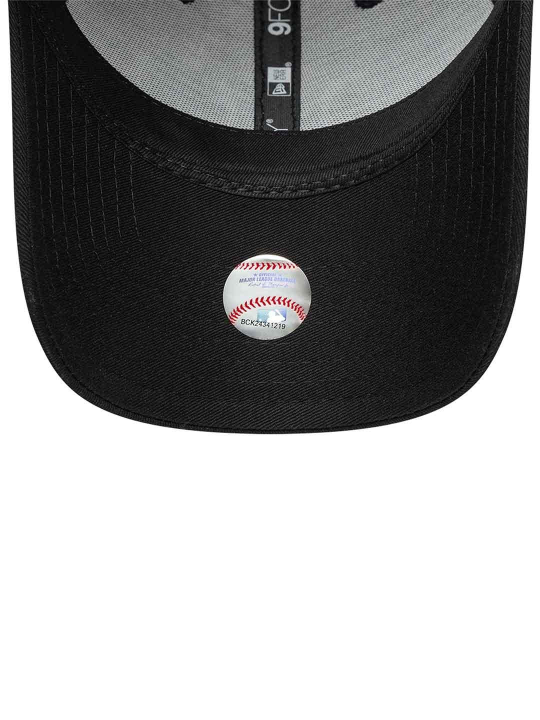 New Era 9Forty cappello nero con logo mucca NY