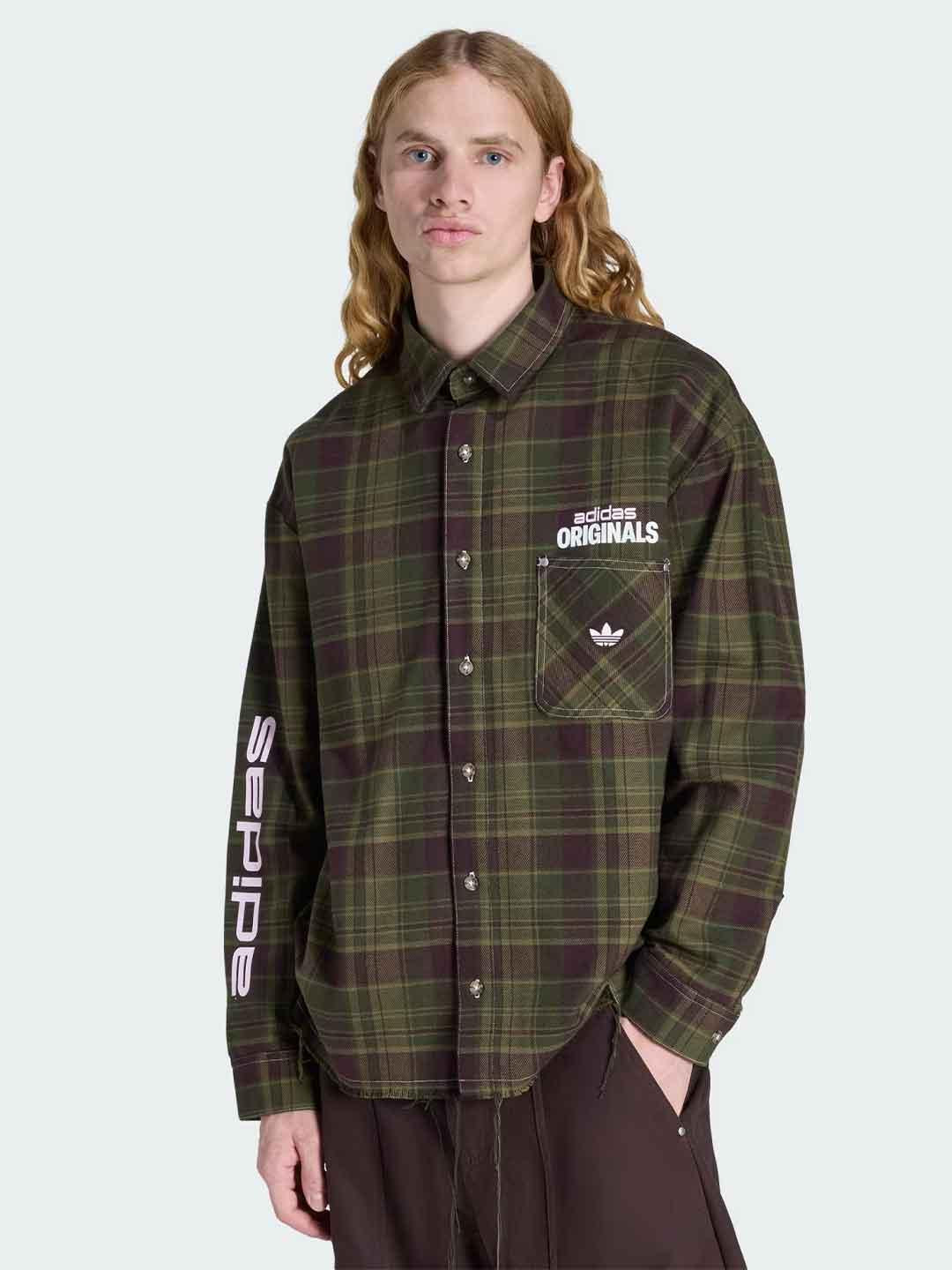 Adidas camicia verde con taschino