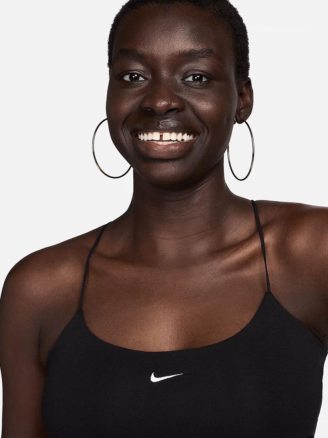 Nike Chill Knit canotta nero crop